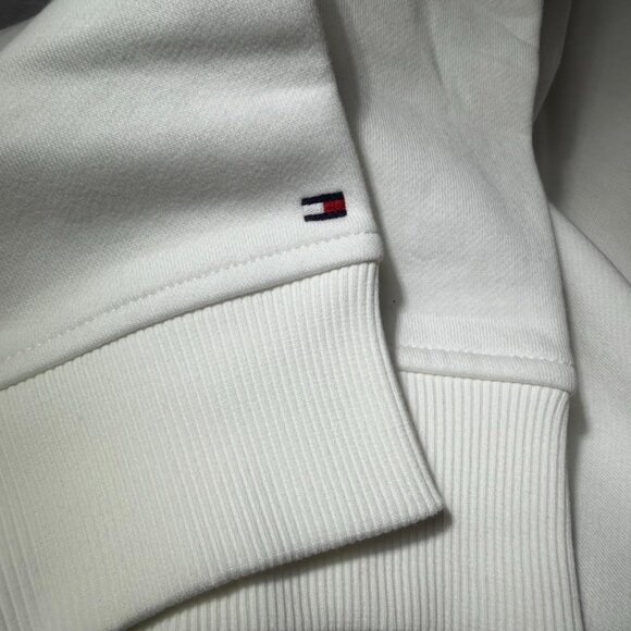 NWT Embroidered Tommy Logo Sweatshirt, Size XXL, White - Picture 5 of 9